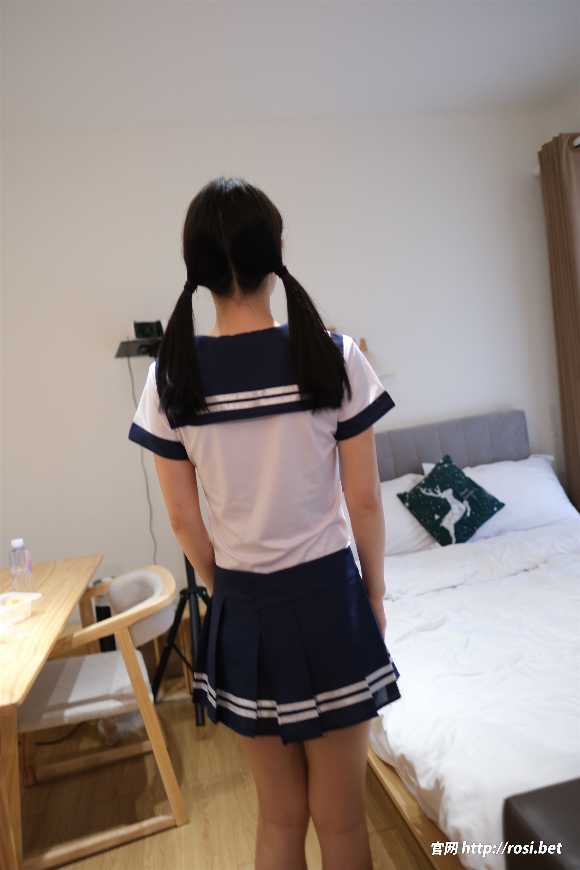 ROSI写真 2024.10.20 NO.4703